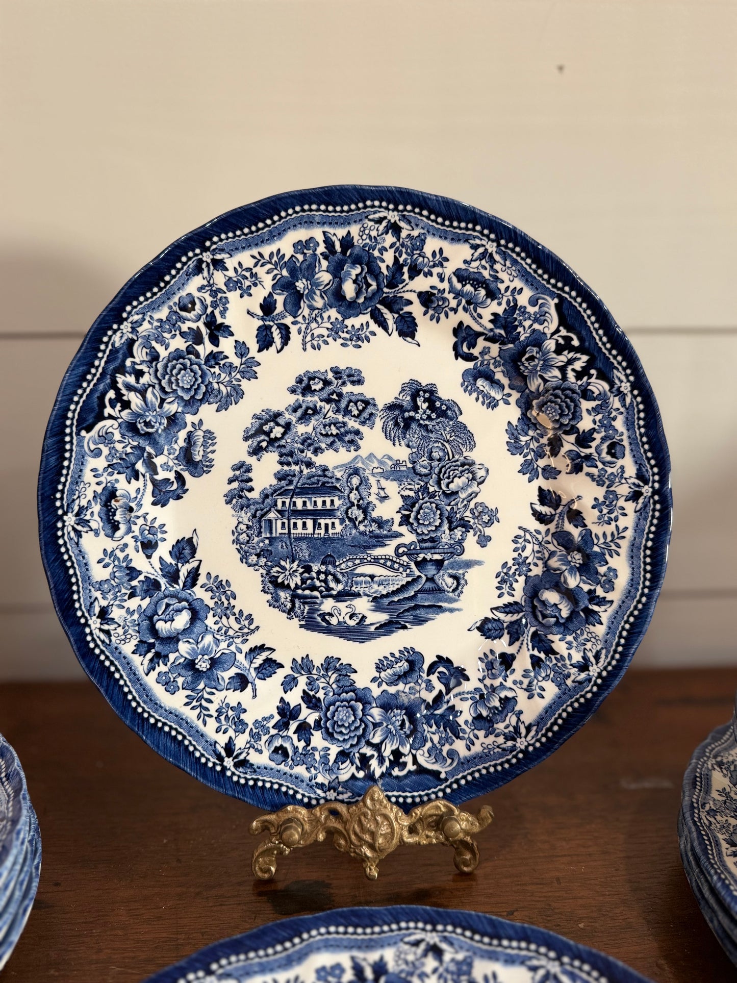 Blue & White Transferware 16-Piece Dinner Set