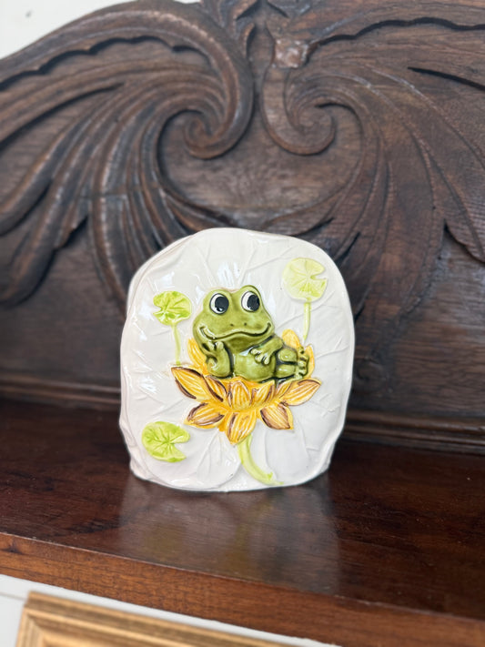 Vintage Ceramic Frog Letter or Napkin Holder