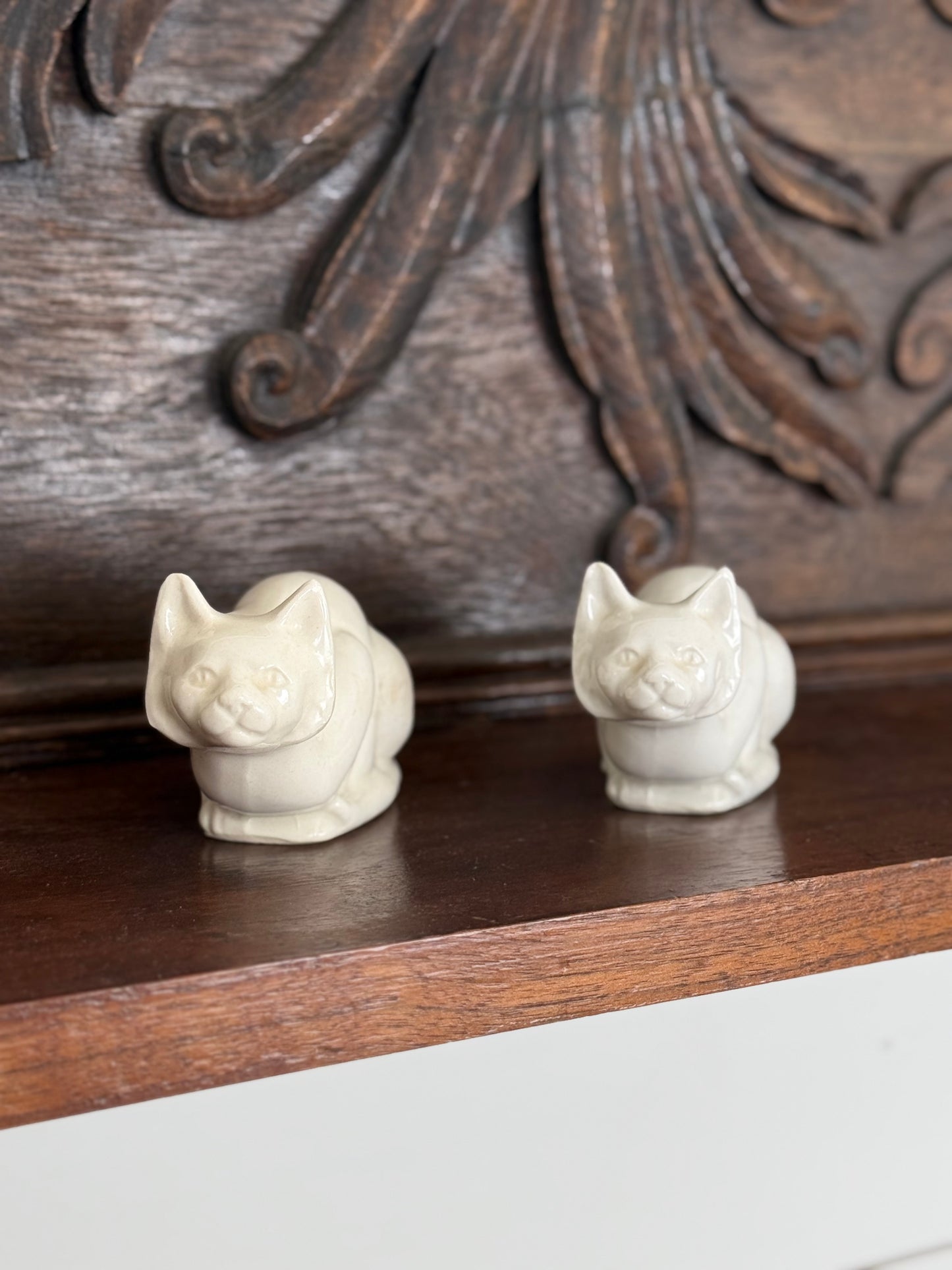 Vintage White Ceramic Cat Figurines – Set of 2 Made in Japan