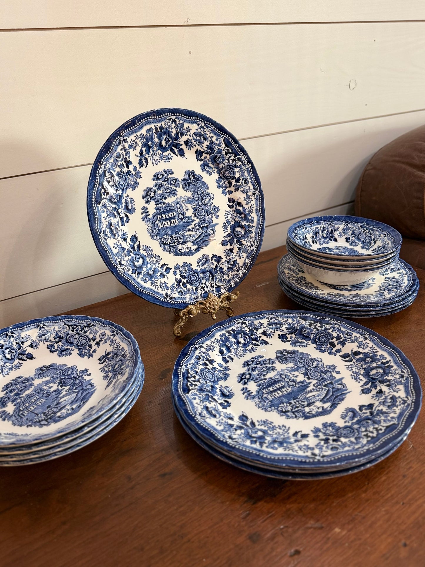 Blue & White Transferware 16-Piece Dinner Set