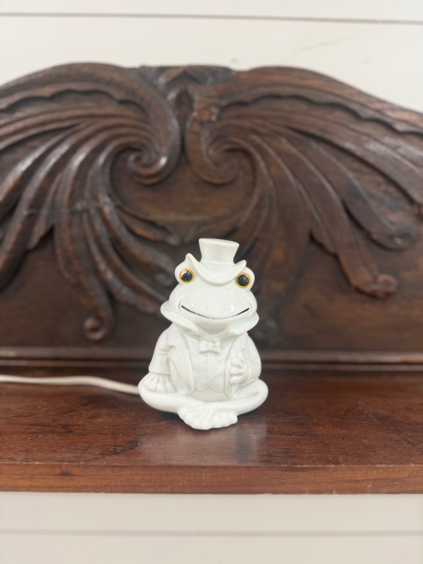 Vintage Gentleman Frog Ceramic Night Light