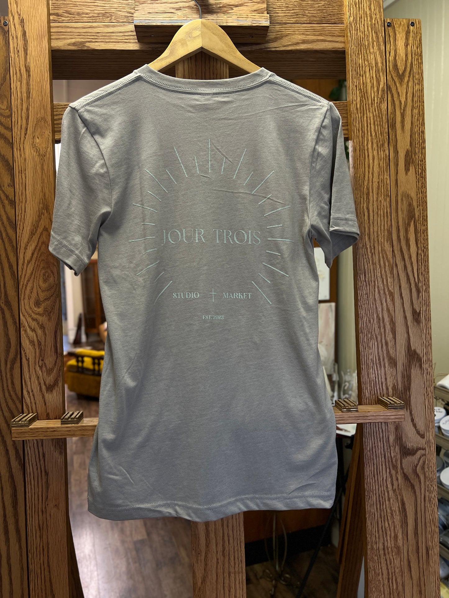 Jour Trois V-neck Tshirt